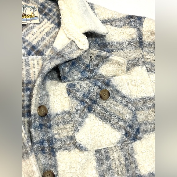 Roxy Originals Blue and Cream Plaid Button Up  Jacket w Sherpa Collar - Picture 16 of 16